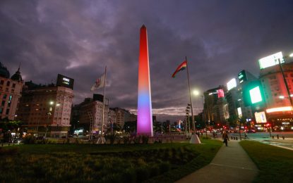 Día del Orgullo: la Ciudad ilumina el Obelisco con los colores de la bandera LGBTIQ+